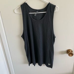 Vuori Tank Top - Size M